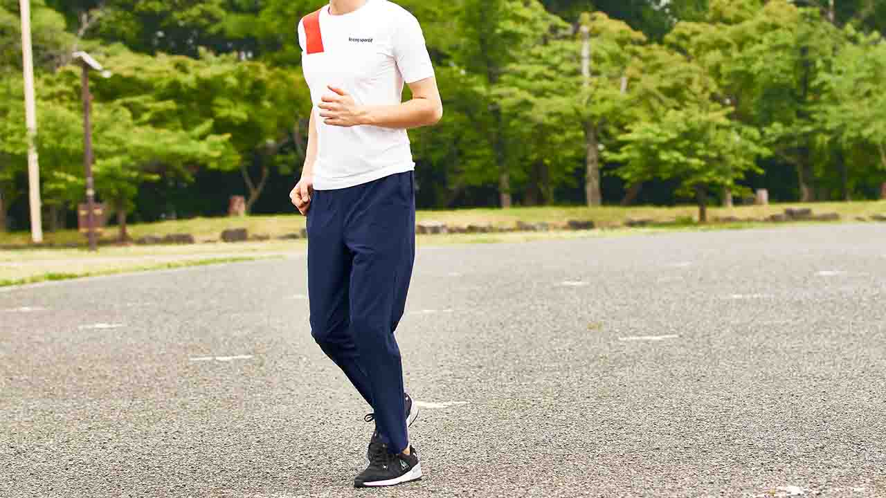 ランニングウェアでデザイン・機能が優れたメンズセットアップは？