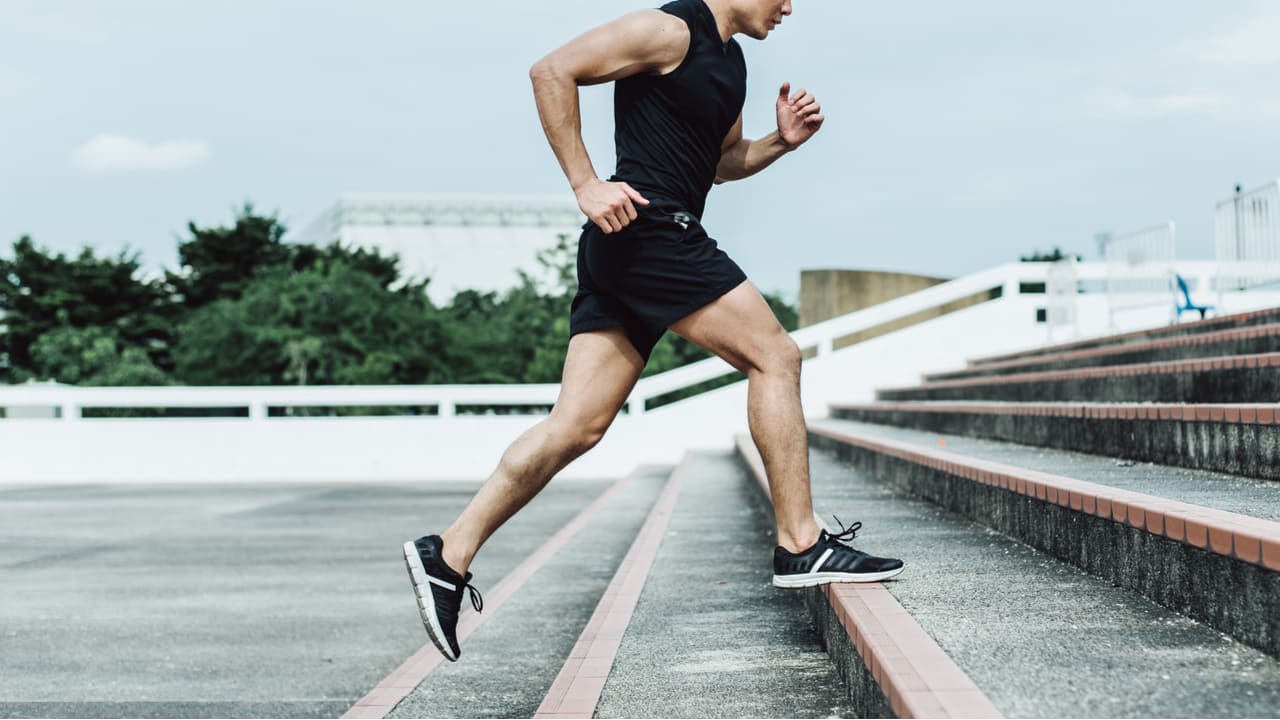 トレーニングウェアはおしゃれに メンズに人気の上下セットや大きいサイズなども紹介