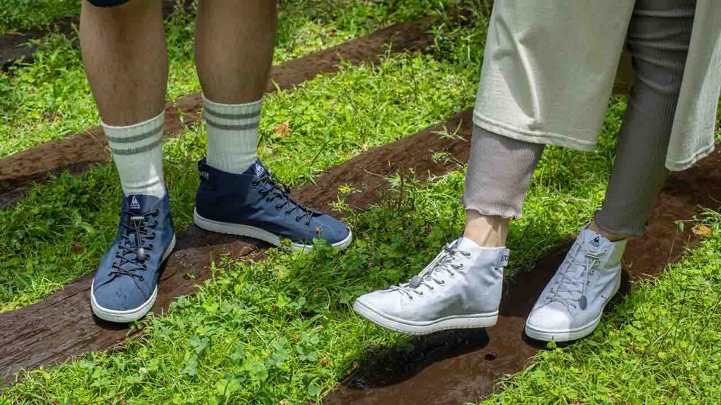 全国の 梅雨に訪れたい 絶景5選 防水 軽量のレインシューズを履いて雨の日のお出かけを快適に過ごそう