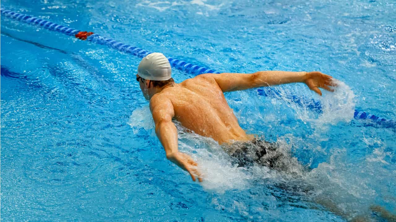 スイムウェア 水着 の選び方は ジム フィットネス用のおすすめメンズウェアを紹介