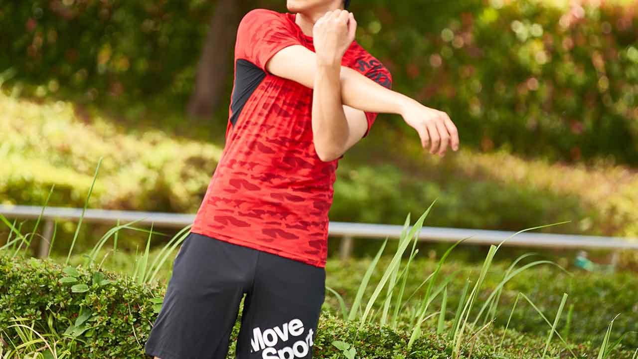 夏のメンズ用トレーニングウェアをセットで揃えよう！選び方のポイントは？