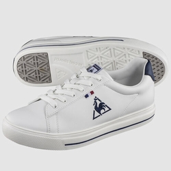 通勤にも休日にも使えるシューズを選ぼう レディースシューズバイヤーに聞く スニーカーの選び方と魅力とは