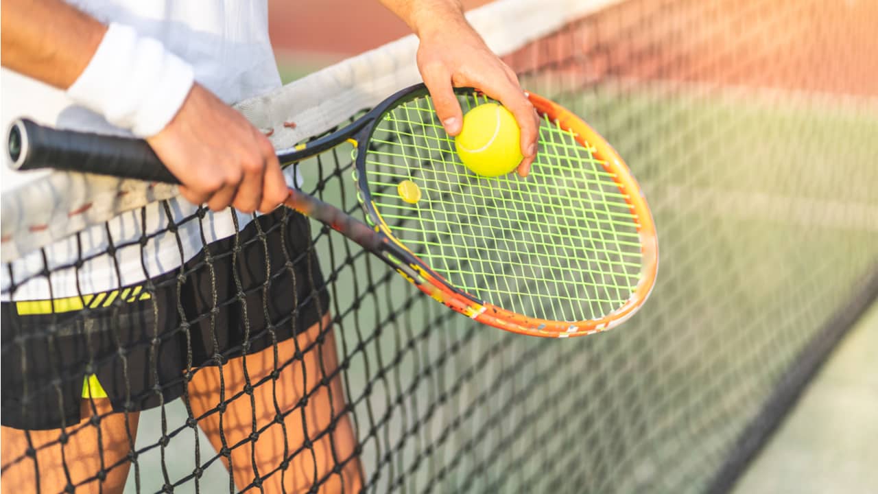 夏のメンズテニスウェアのおしゃれコーデ 着こなしのポイントは