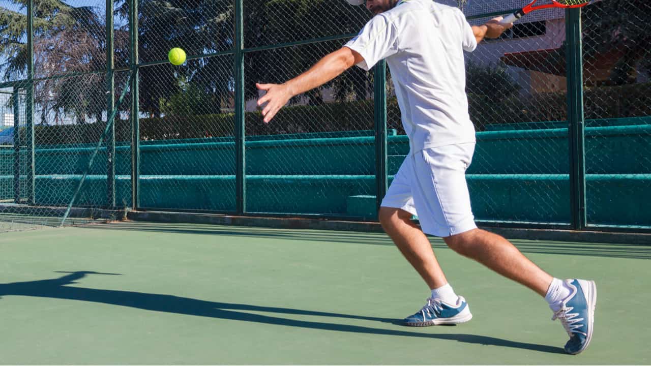 夏のメンズテニスウェアのおしゃれコーデ 着こなしのポイントは 夏のメンズテニスウェアのおしゃれコーデ 着こなしのポイントは
