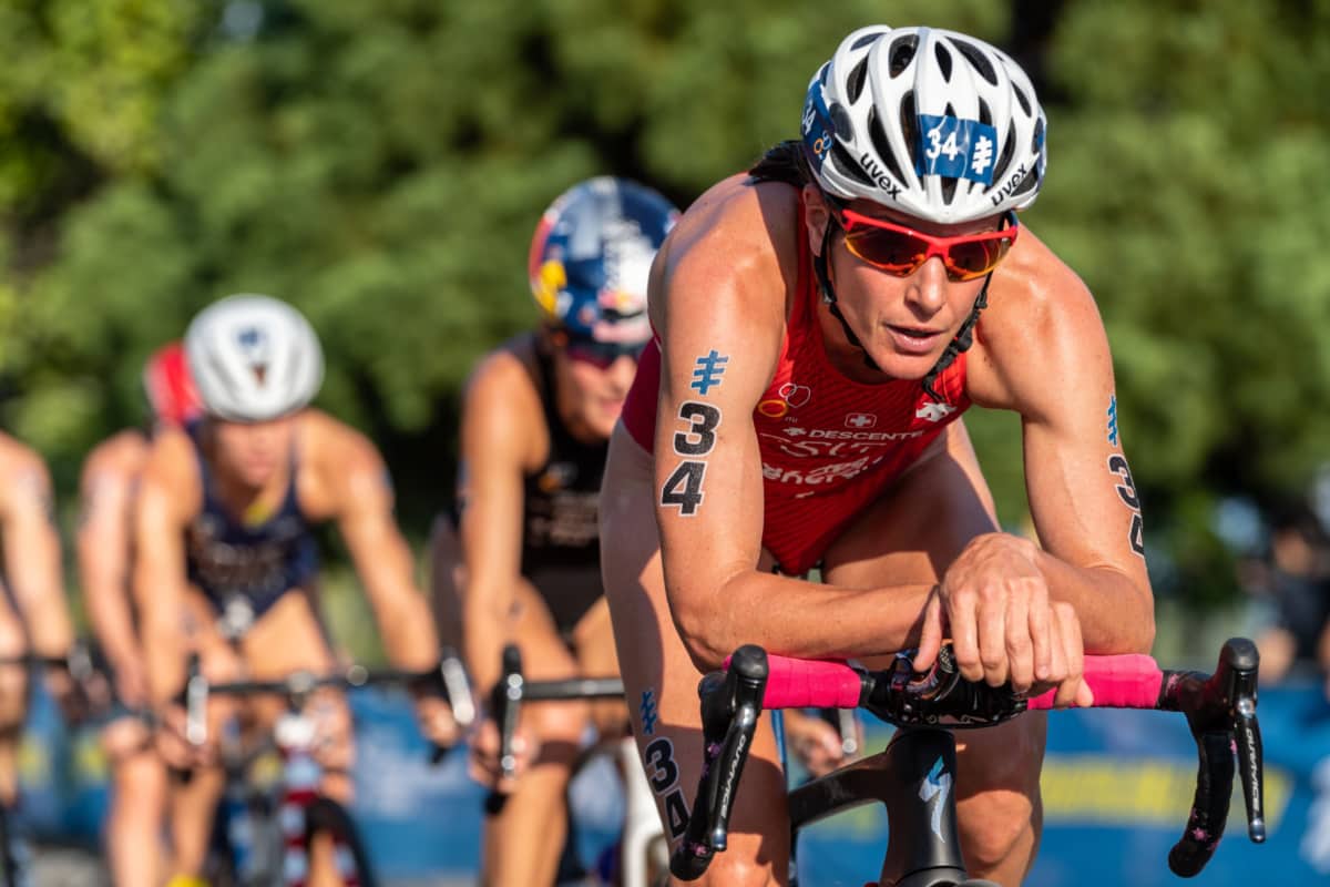 過酷なスポーツと言われる トライアスロン の魅力とは 3児の母でありトライアスリート 二コラ スピリグ選手 が追求する チャレンジ精神 と メンタル力