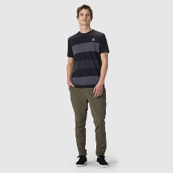le coq sportif (ルコックスポルティフ)・エアスタイリッシュパンツ(10分丈)