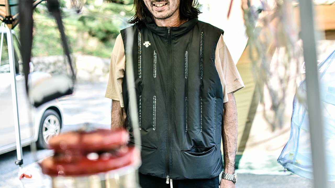DESCENTE 販路限定空調ベスト 空流ジャック 作業服とは言わせない、キャンプやアウトドアシーンでもクールに
