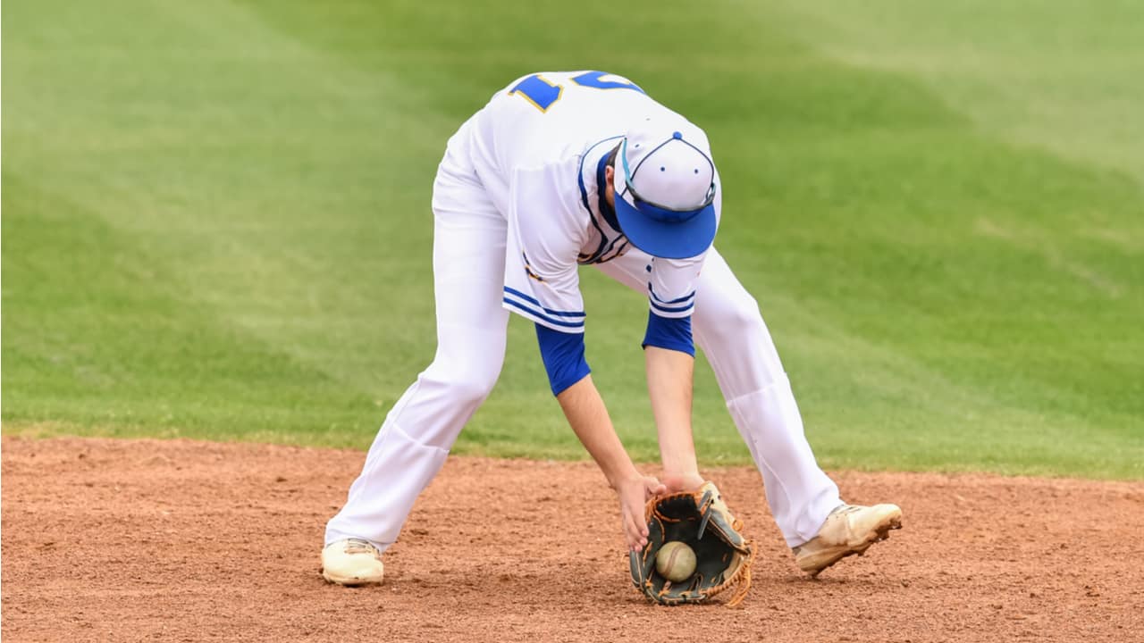 野球ウェアの基本の服装は？野球ユニフォームの選び方や必要なアイテム