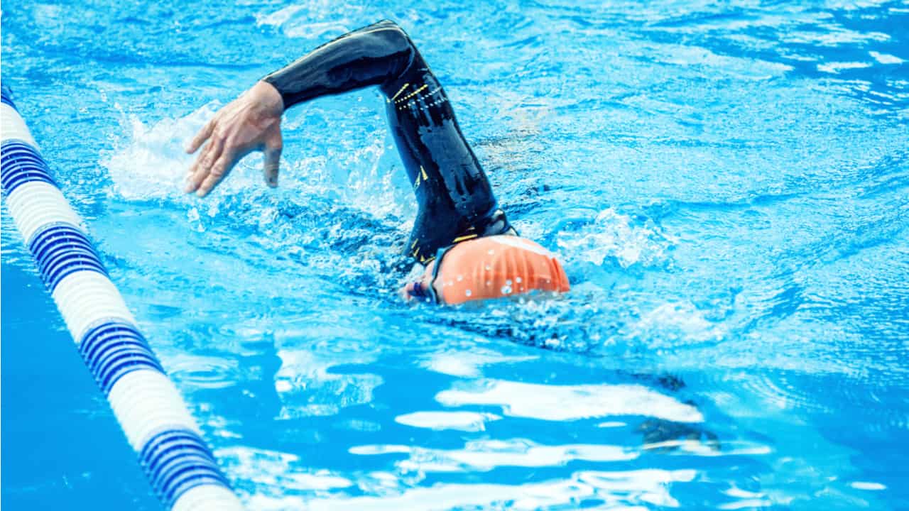 アリーナ　競泳用水着　XSサイズ　水泳部　トレーニング　中学生