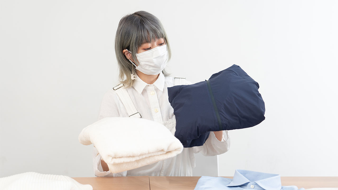 デサントの中わたジャケット「AIR THERMOTION」が軽い！身近な