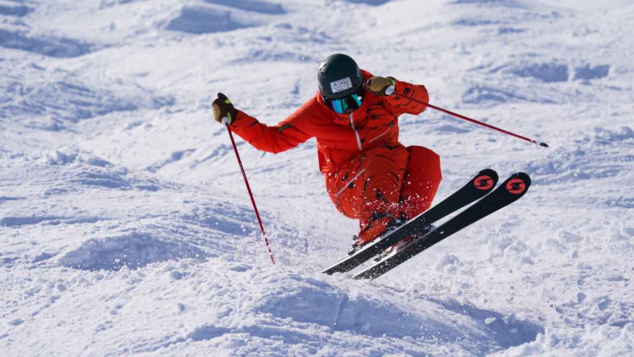 スキーヤー片岡嵩弥選手インタビュー きれいにターンできるだけでは技術選で評価されない