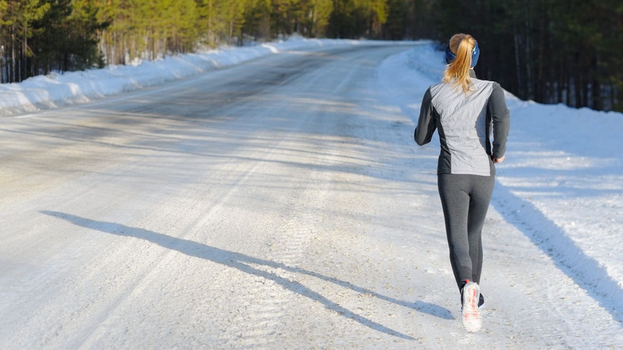冬のレディースランニングウェアのおすすめは 快適に走るポイントを紹介