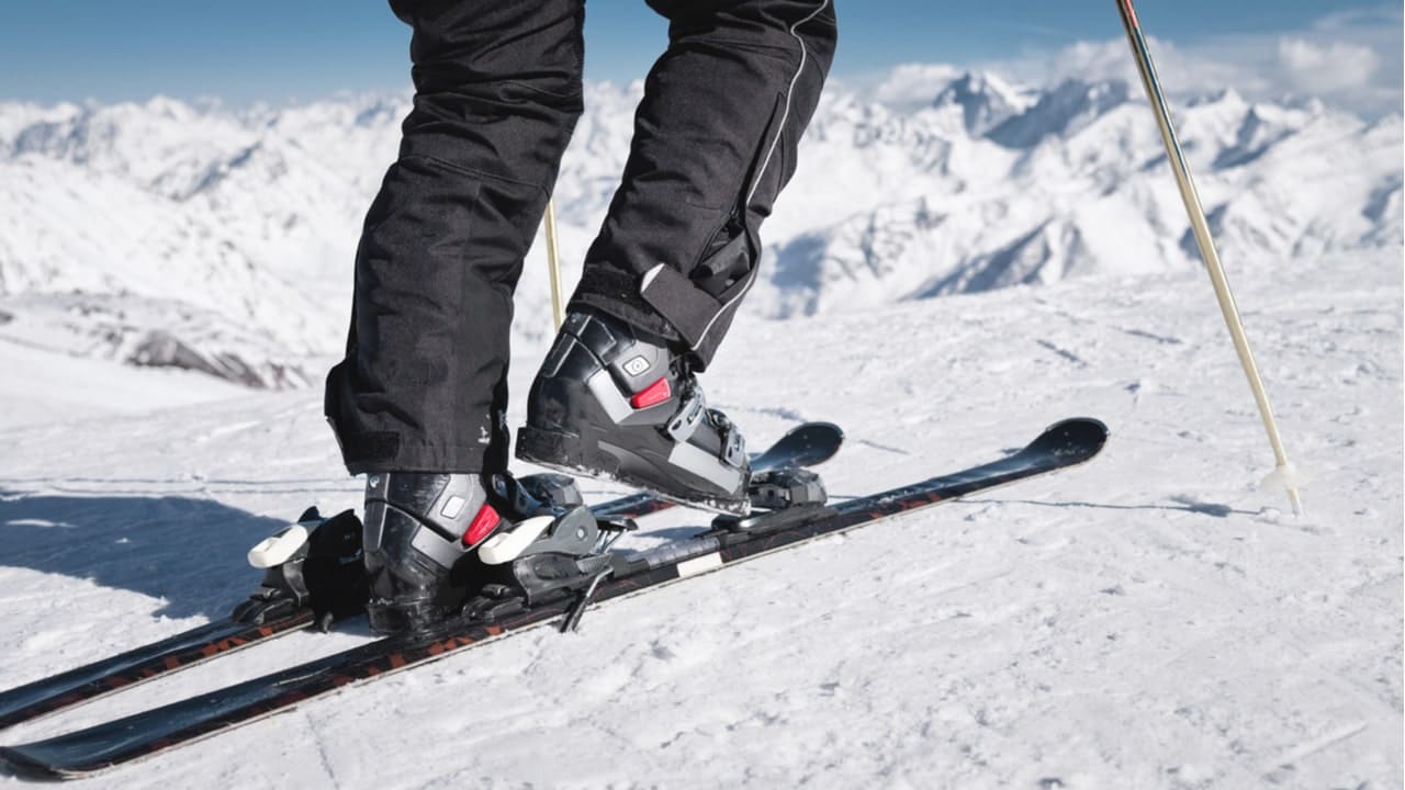 スキーウェアのおすすめブランドを紹介！ウェアの選び方もチェック