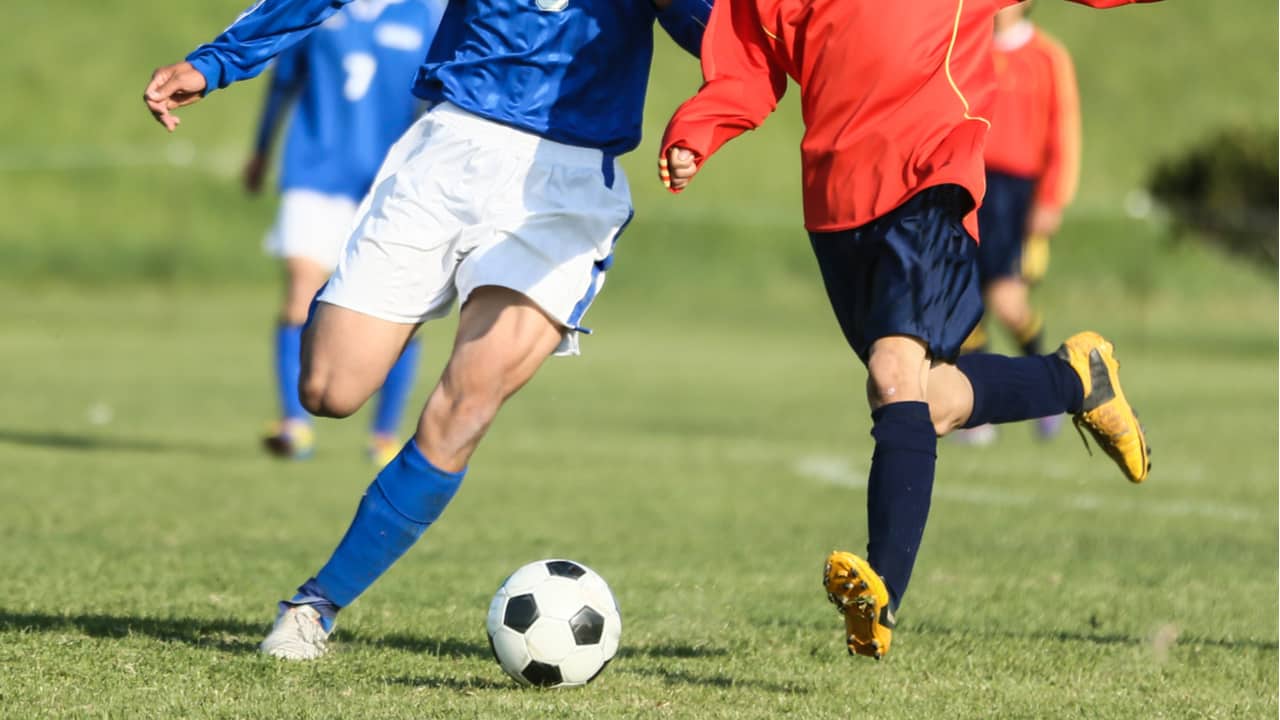 メンズ用サッカーユニフォーム ウェア選びのポイントは 人気ブランドをチェック