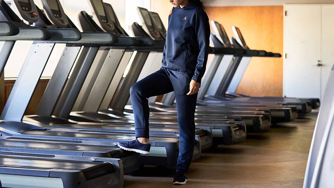 トレーニングシューズは必要 ジムやサッカー 野球で履くシューズの特徴