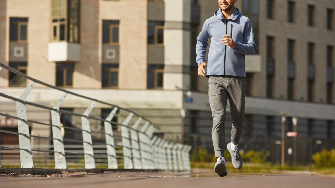 ジョギング初心者がそろえたい服装は ウェア選びにおすすめのブランド