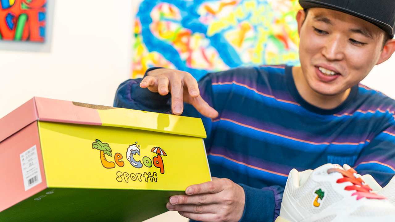 最高にポップなスニーカーが新発売！そのオリジナルアートを描き下ろし