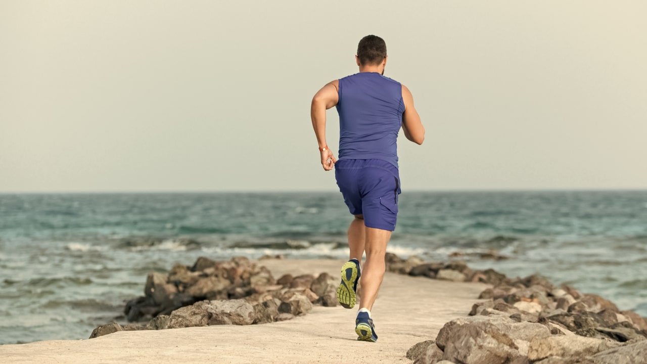 夏におすすめのメンズランニングウェアの着こなし方は 夏におすすめのメンズランニングウェアの着こなし方は