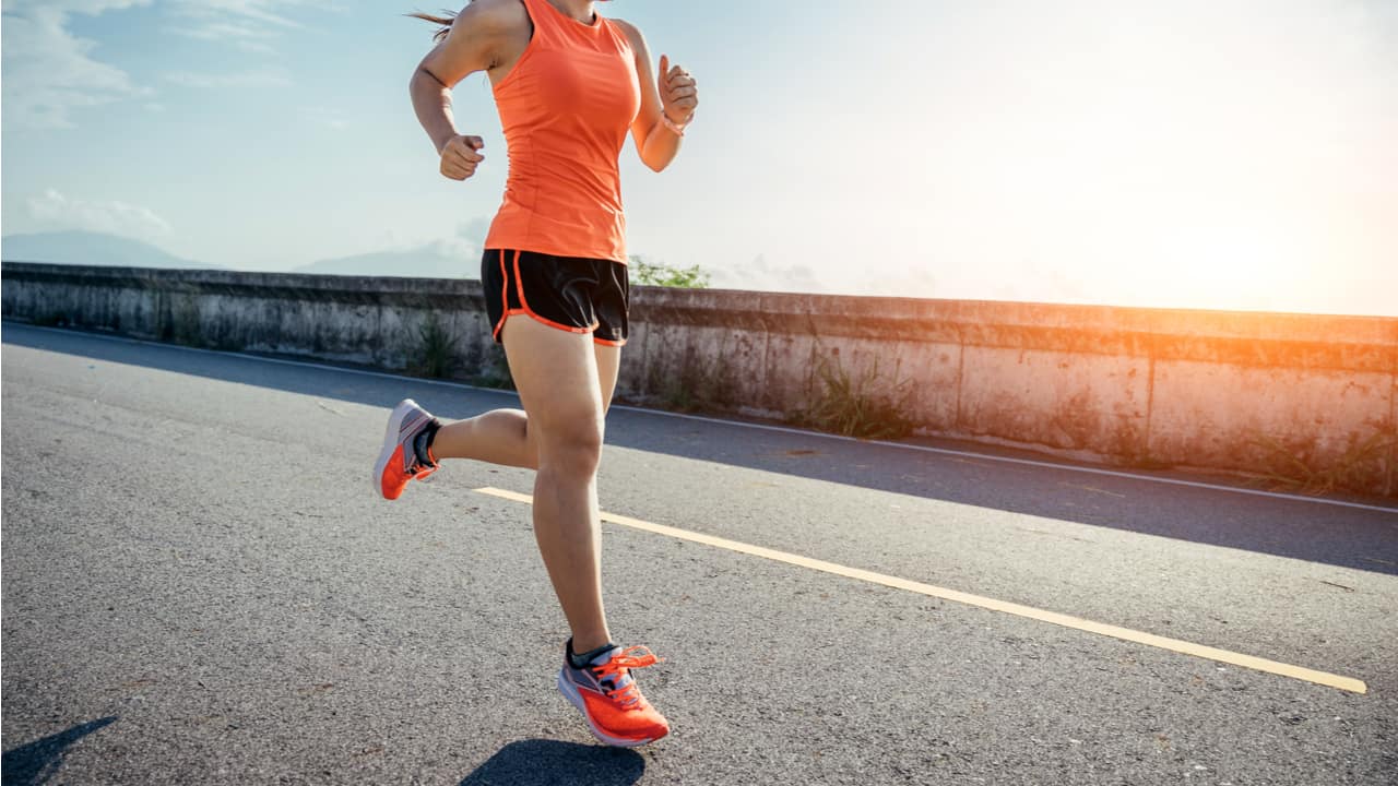 夏のランニングウェアは上下セットアップでそろえよう！種類や着こなし