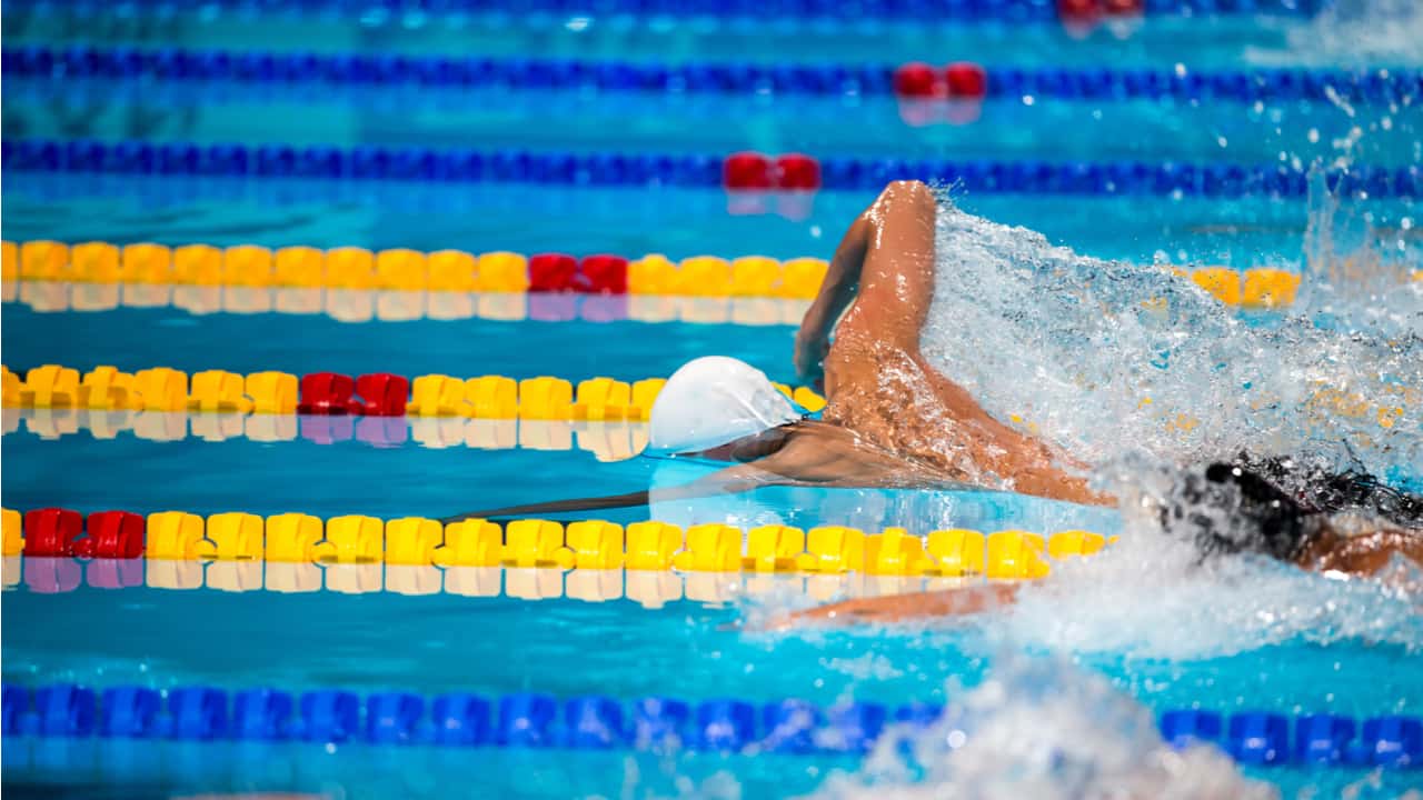 練習用スイムウェア 水着 をそろえよう 競泳用との違いとは