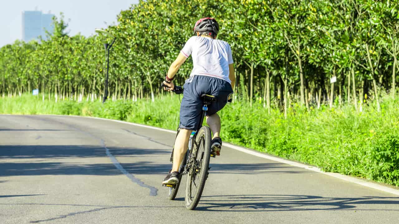 夏のメンズサイクルウェアをカジュアルに決めよう！おすすめのブランドは？