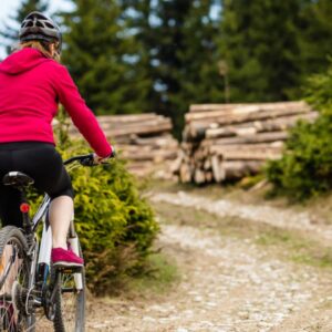 サイクルウェアの特徴は 服装やおすすめレディースコーデなども紹介