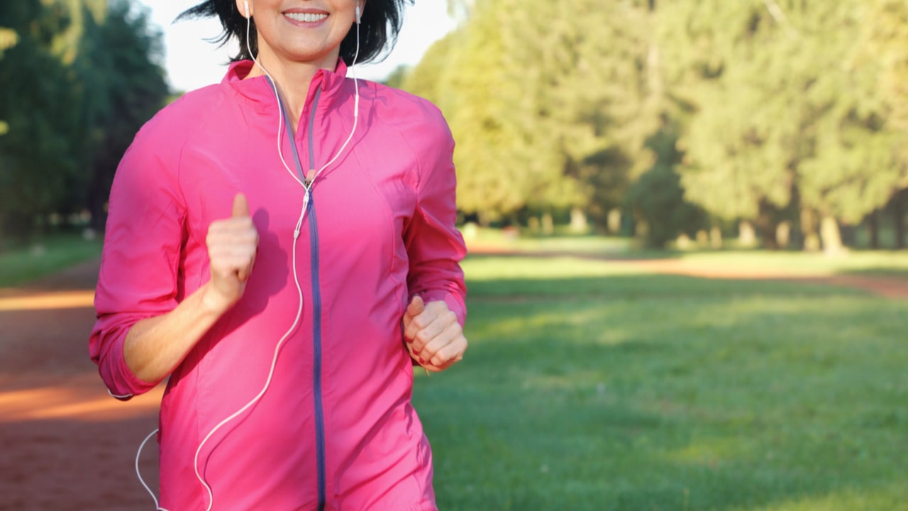 夏のランニングウェアとしてパーカーを選ぶメリットや選び方 レディースコーデを紹介 夏のランニングウェアとしてパーカーを選ぶメリットや選び方 レディースコーデを紹介