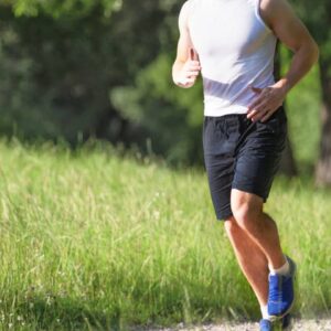 ランニングウェアの選び方は 初心者におすすめの上下セットや人気メンズコーデも紹介