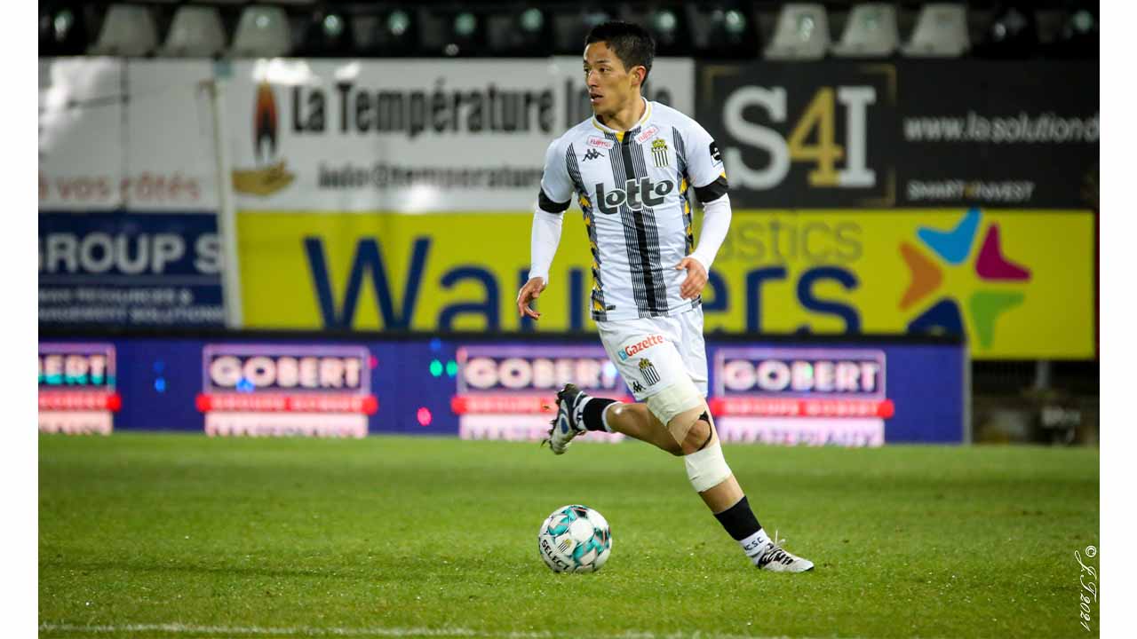 フィジカル強化、ボランチへの転向。森岡亮太が2ヶ国で味わった変化