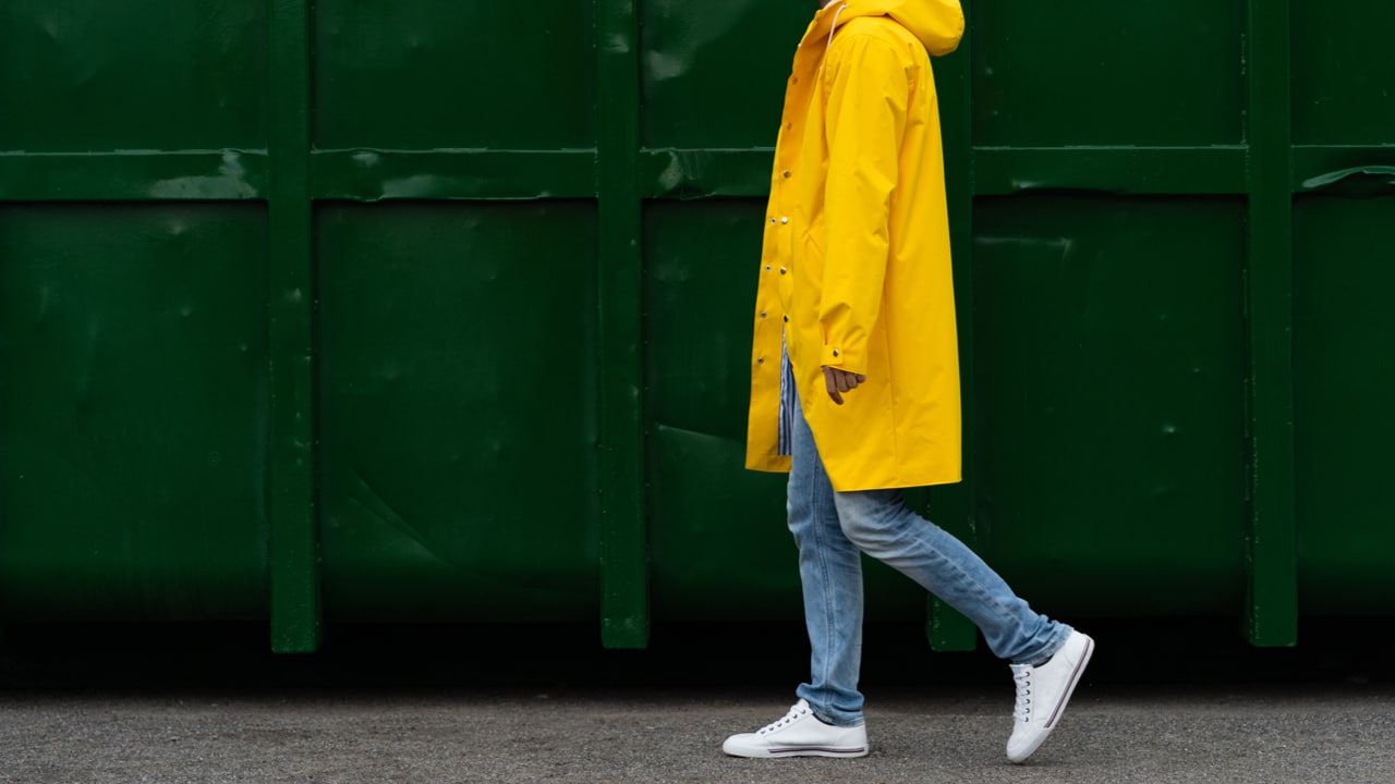 レインコートでおしゃれを楽しもう コーディネート方法を伝授