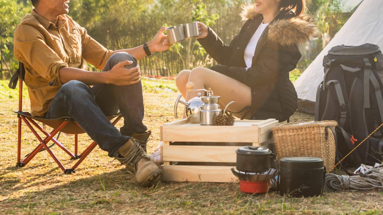 キャンプに行く服装を決めよう 選び方やコーディネート例を紹介