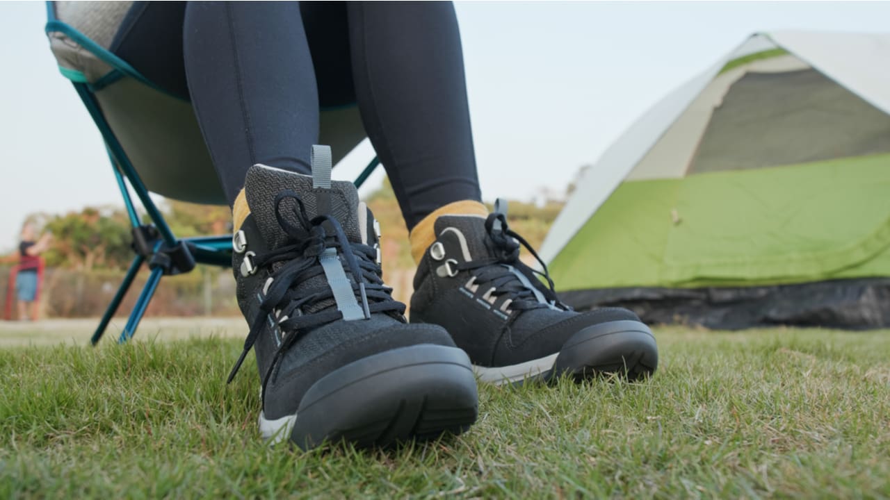 キャンプにおすすめの靴の種類 選び方を紹介