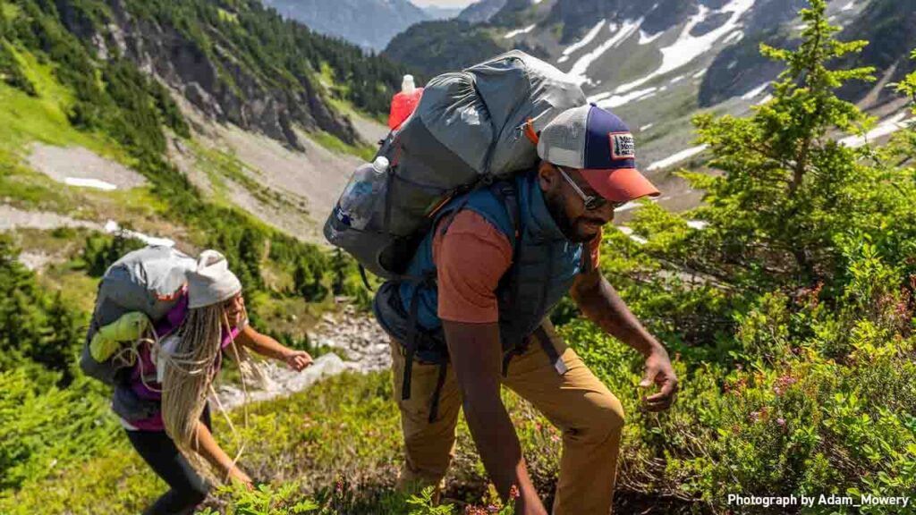 富士登山の基本情報 必要なウェアやあると便利な小物について