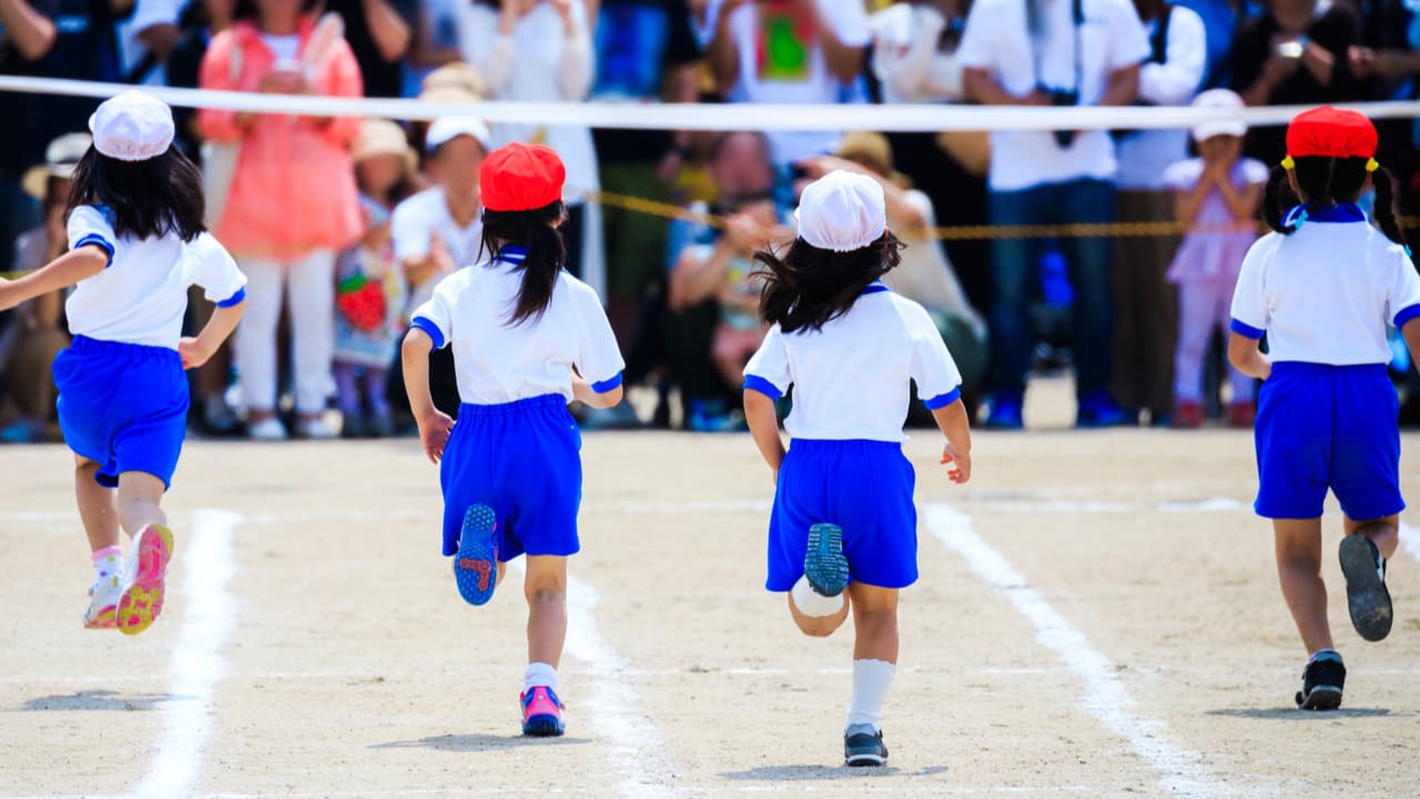 運動会コーデのおすすめは 服装選びのポイントやおすすめブランドを紹介