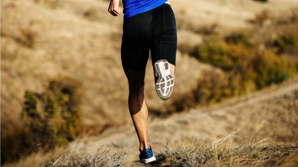 ランニング　タイツ　エロ ランニングウェアの選び方やおすすめの上下セット、人気コーデは？初心者にも分かりやすく解説