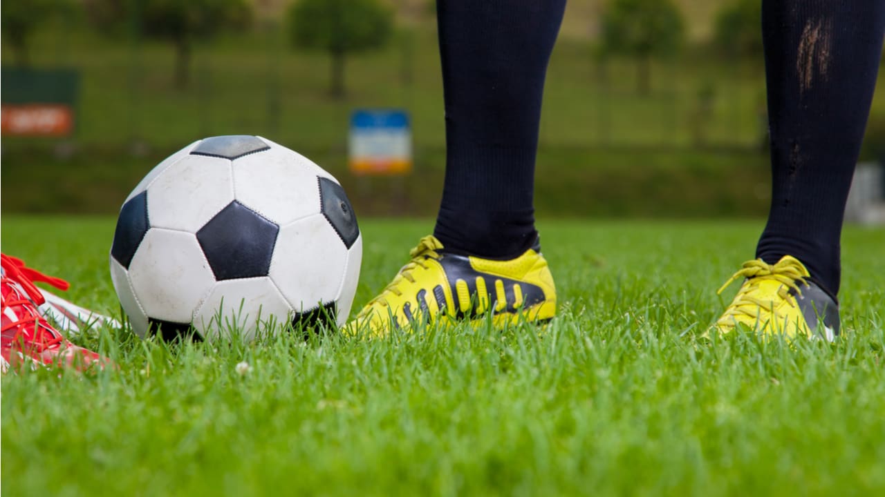 サッカーシューズをそろえよう おすすめのブランドや履き分けについて