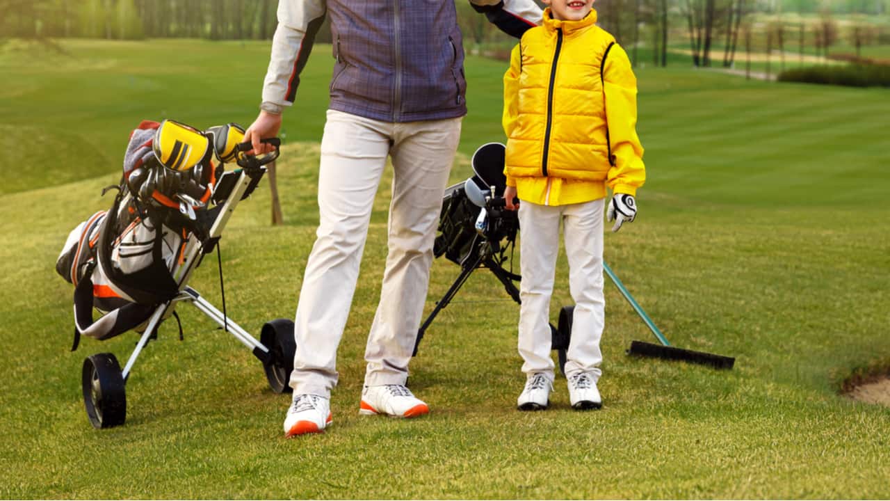子どもと一緒にゴルフを楽しもう！キッズ・ジュニア向けにそろえたい 