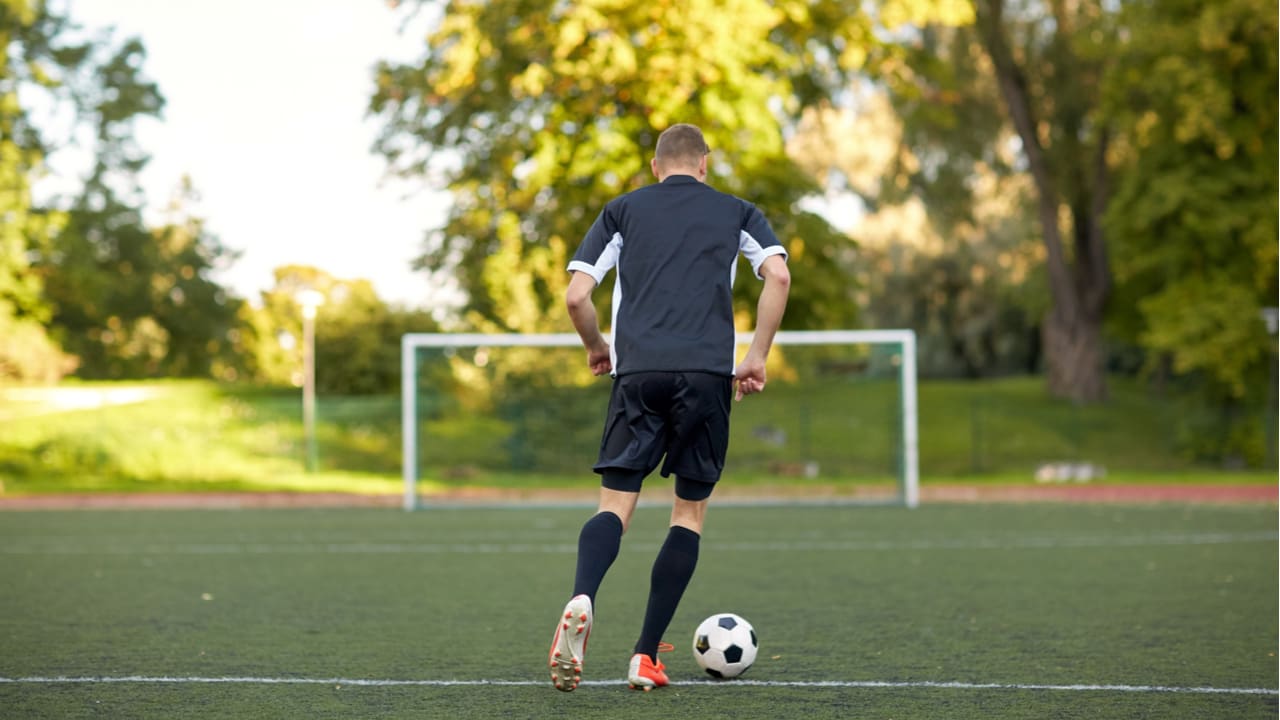 サッカーの練習着としてそろえるべきものは 機能性に注目しよう