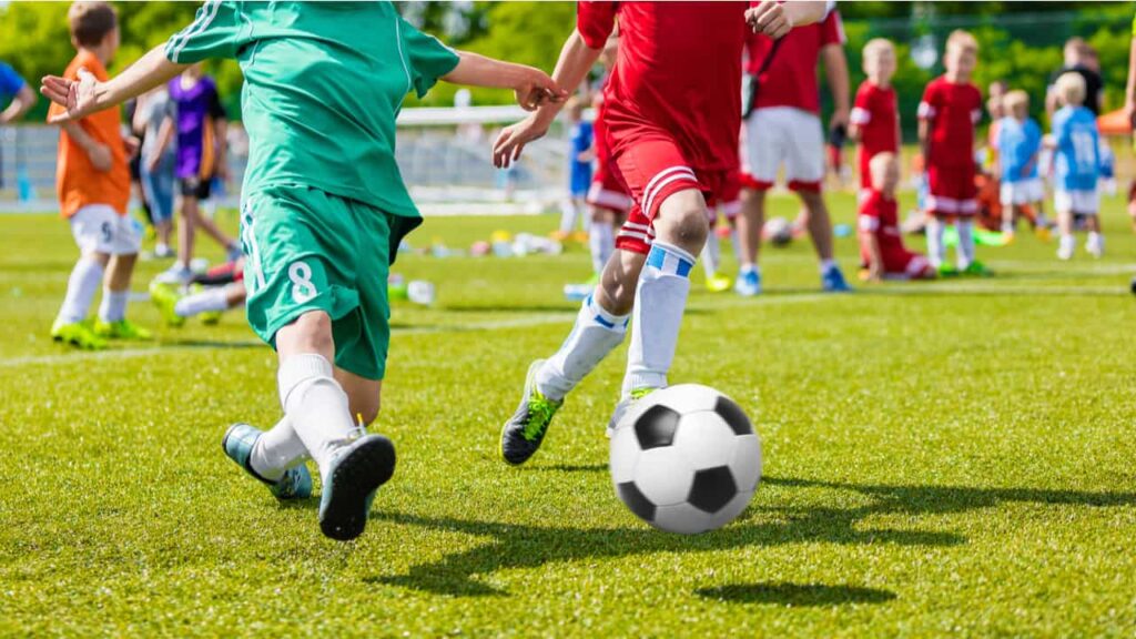 ジュニア用サッカースパイクの選び方やおすすめブランドを紹介 ジュニア用サッカースパイクの選び方やおすすめブランドを紹介