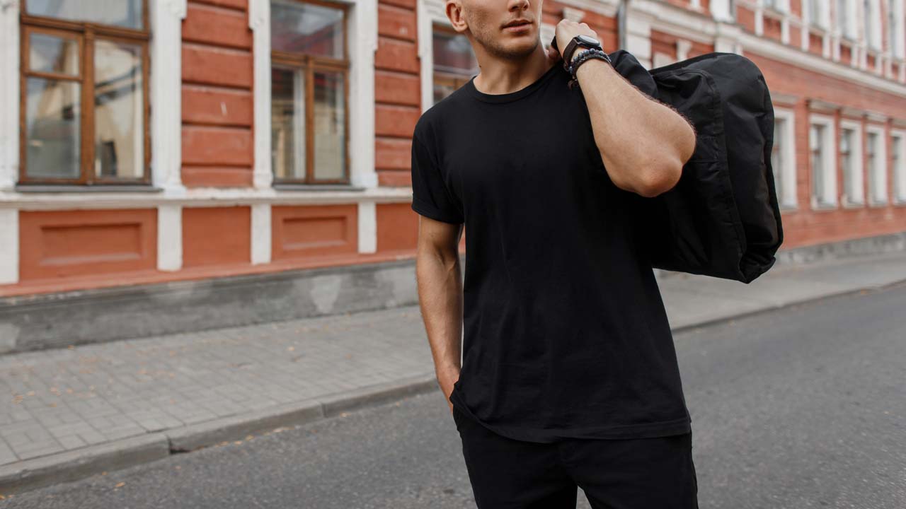 無地のtシャツを着回そう シーン別コーデやおすすめのブランドを紹介