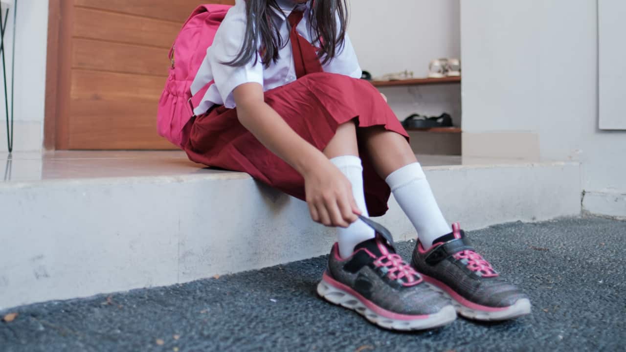 女子小学生 通学 