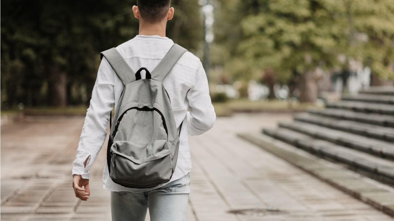 高校生に人気のリュックはどんなタイプ おすすめのブランドも紹介