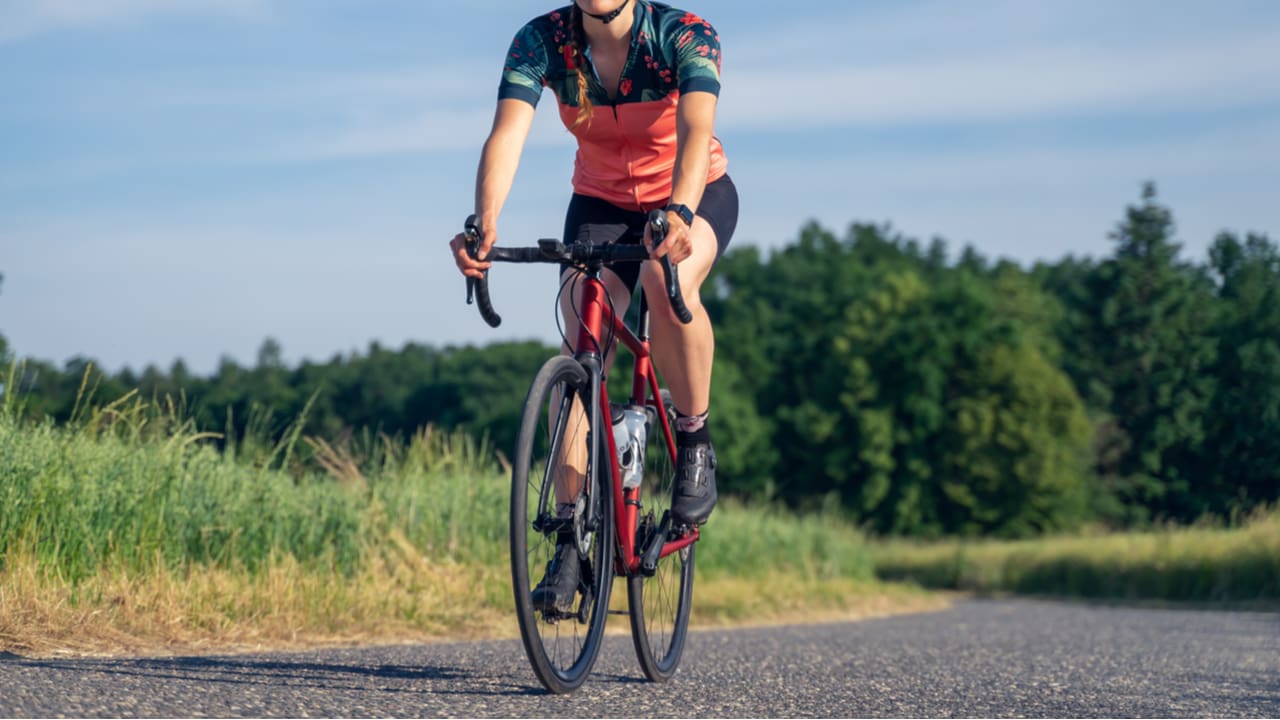 レディースサイクリングウェアのおすすめは 女性用ウェアの選び方