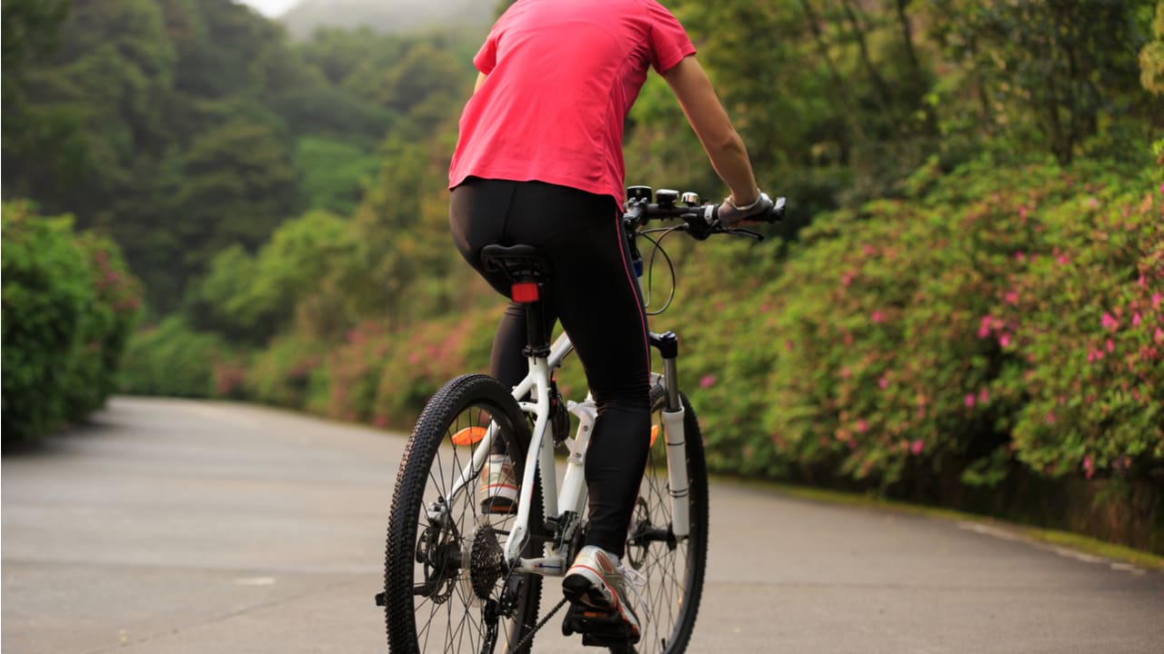 レディースサイクリングウェアのおすすめは 女性用ウェアの選び方