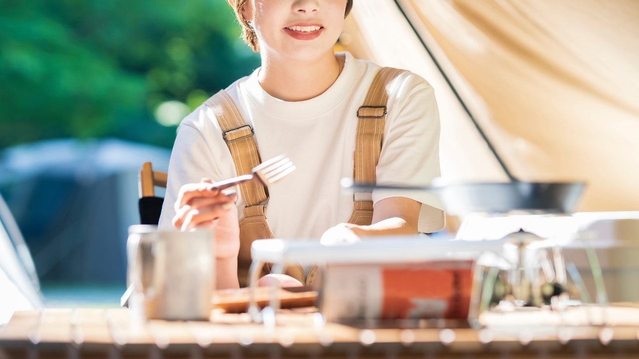 女子キャンプを楽しもう 服装や持ち物 キャンプ飯まで楽しみ方を一挙に紹介