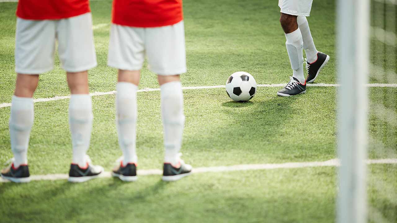サッカーコートのサイズってどれくらい エリアやラインを分かりやすく解説 サッカーコートのサイズってどれくらい エリアやラインを分かりやすく解説
