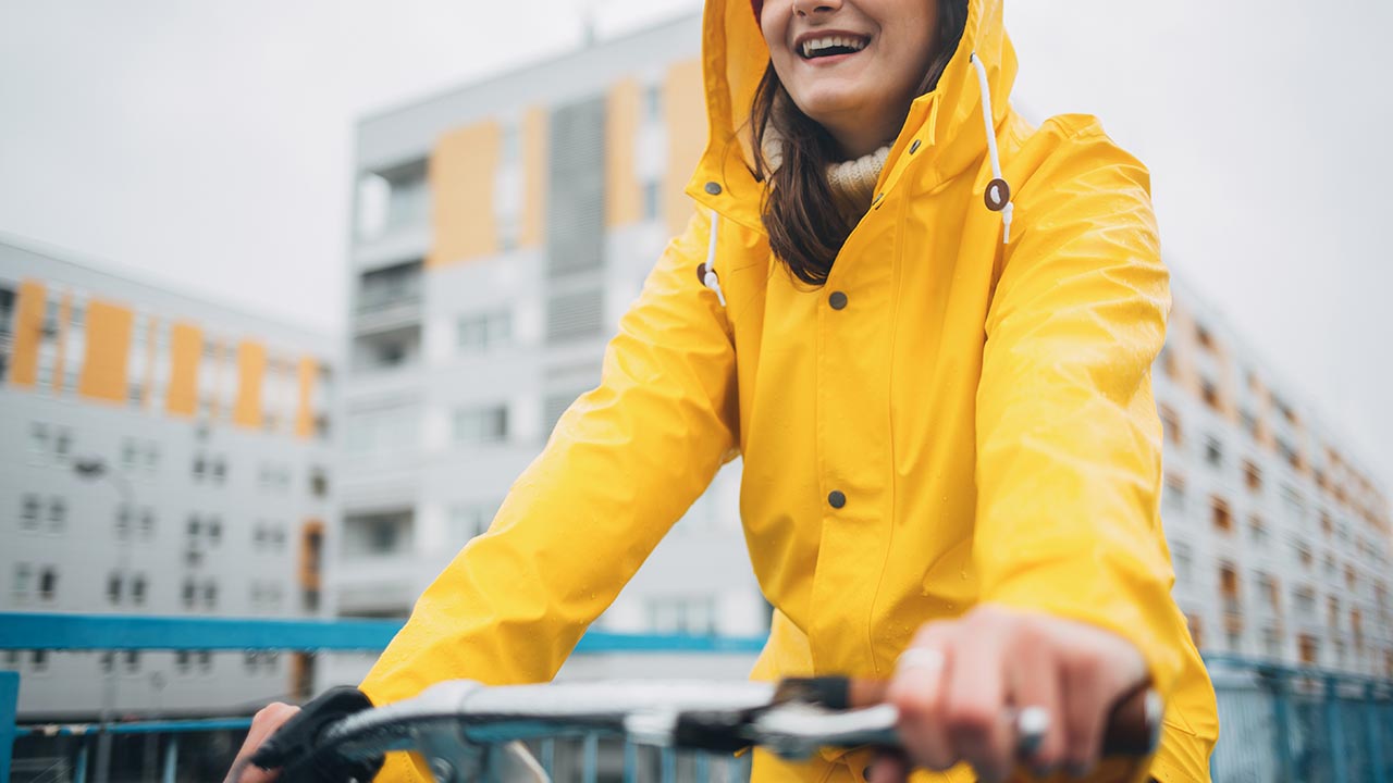 レインコートを展開する人気ブランドを紹介 雨の日もおしゃれを楽し