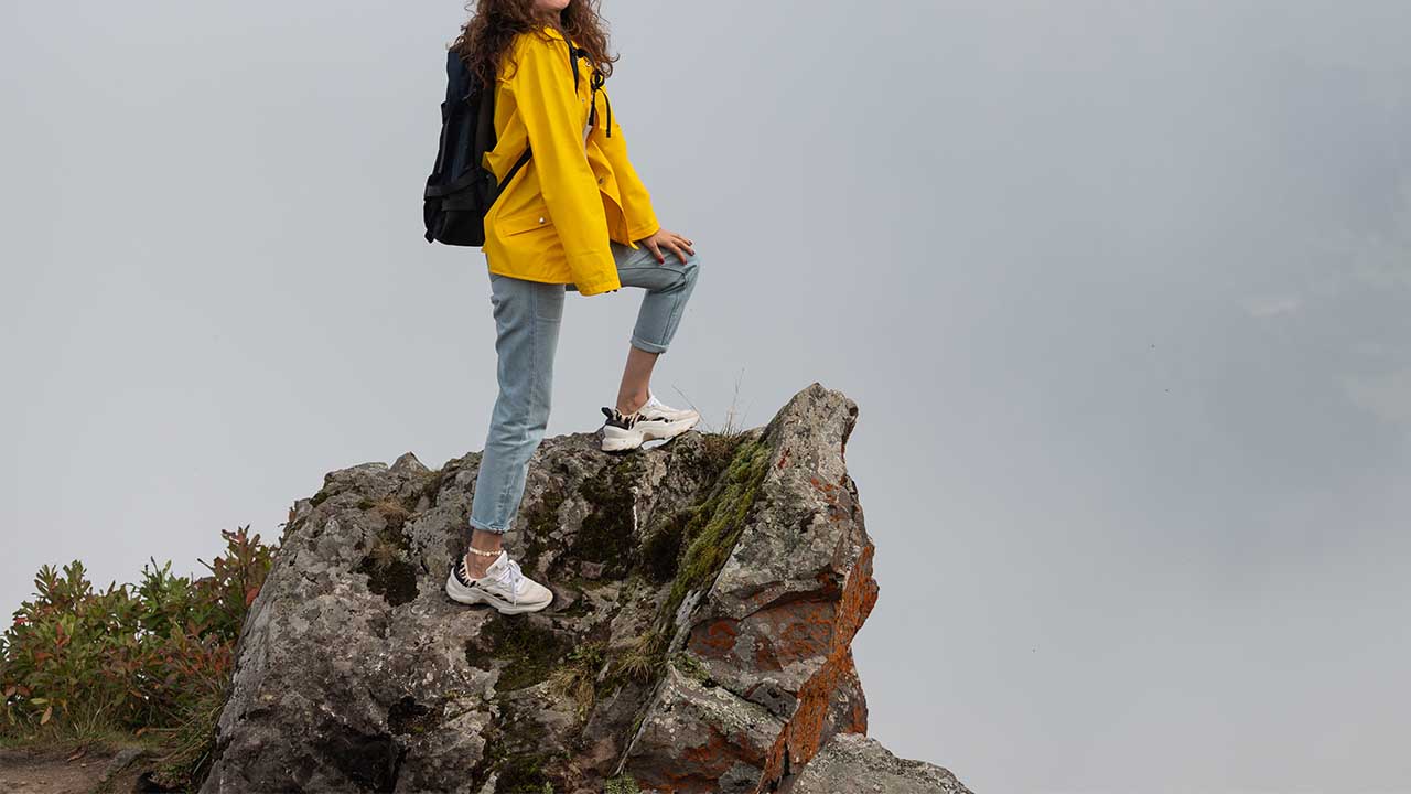 防水ジャケットはおしゃれさにもこだわりたい 人気ブランドをチェックしよう