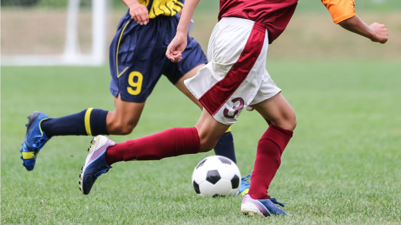 サッカーのフォワードに求められる役割や動き 練習方法を解説