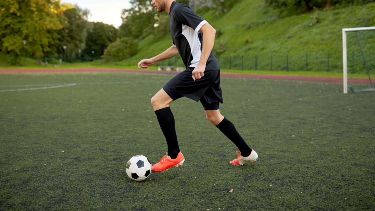 asics - 作陽高校 サッカー部 移動着 ジャージ上下の通販 by